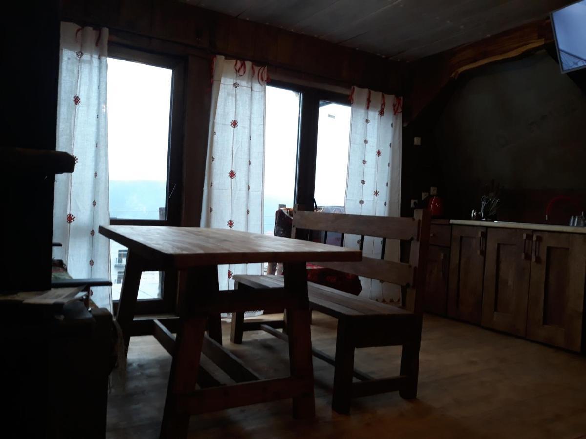 Ferienwohnung Oak House Poljanyzja Exterior foto