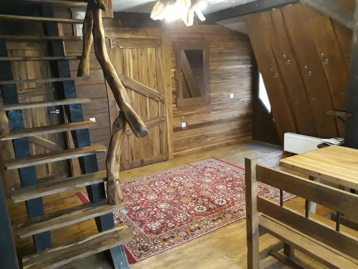 Ferienwohnung Oak House Poljanyzja Exterior foto